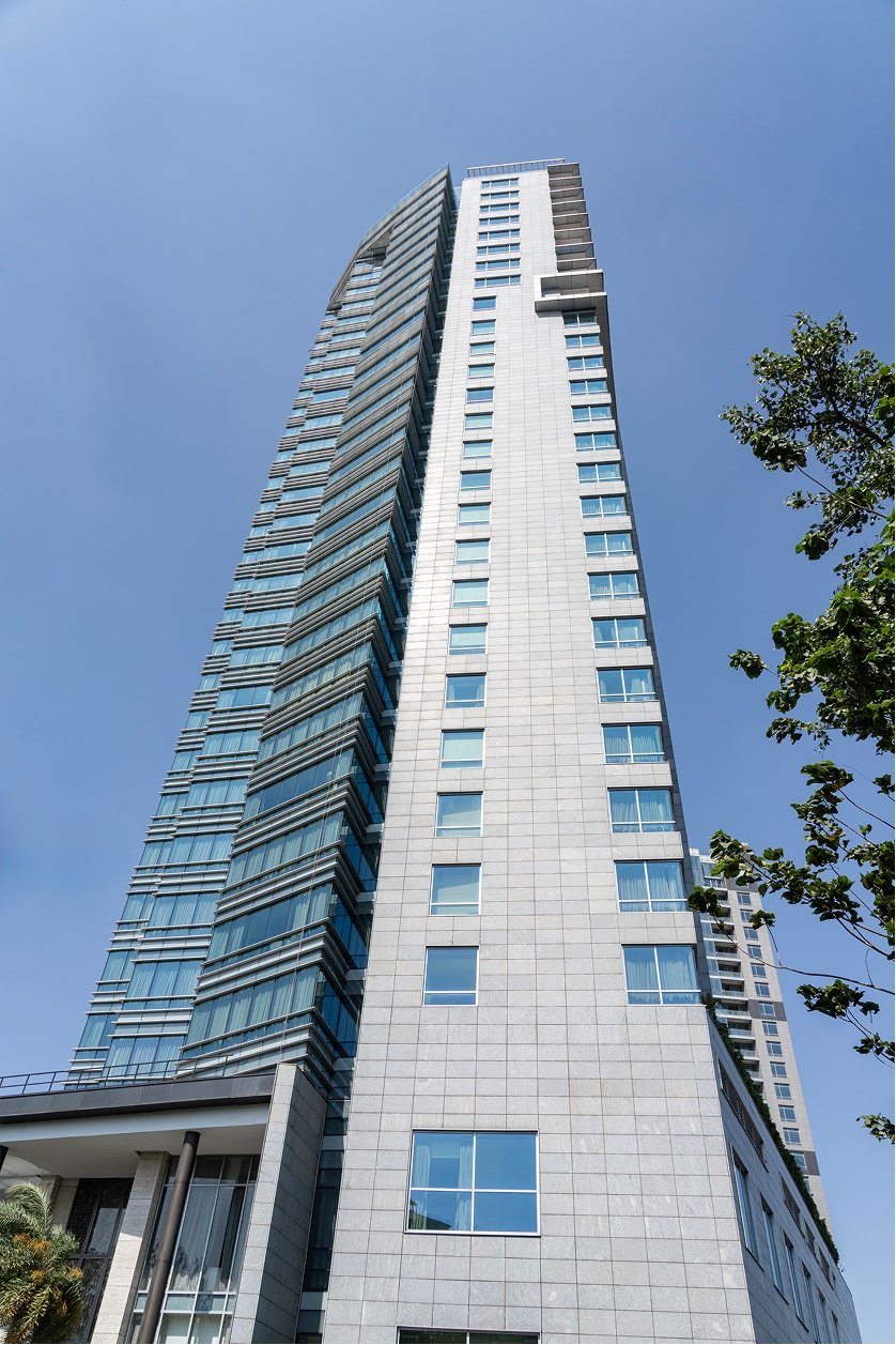 Four Seasons Private Residences at Embassy ONE, Mekhri Circle / Bellary Road, North Bangalore.